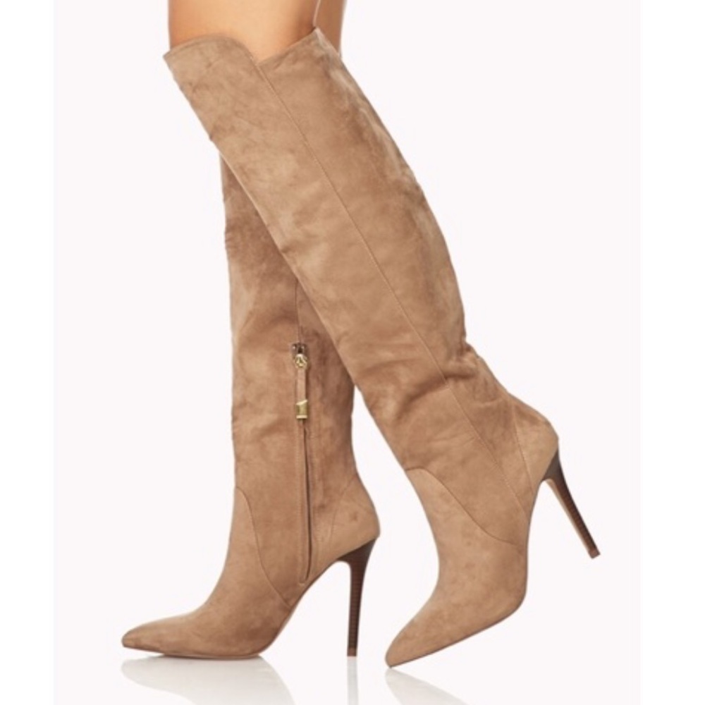Knee high suede heels!